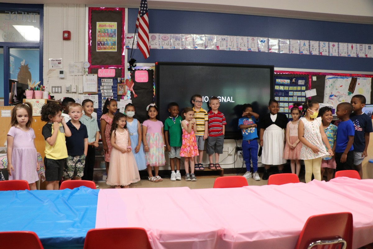 Vails Gate Kindergarteners are Moving Up! Vails Gate STEAM Academy